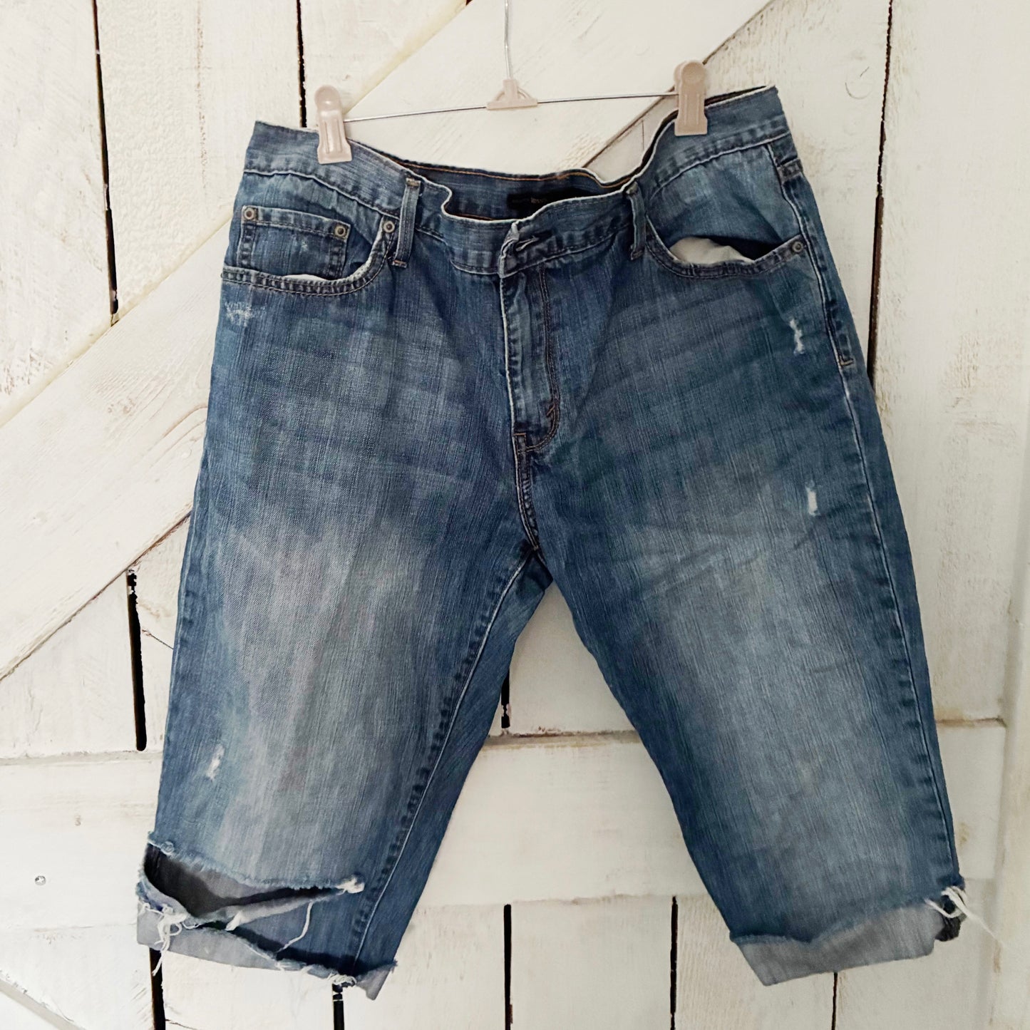 Rebel Slouch Boyfriend Cutoffs - sz 12