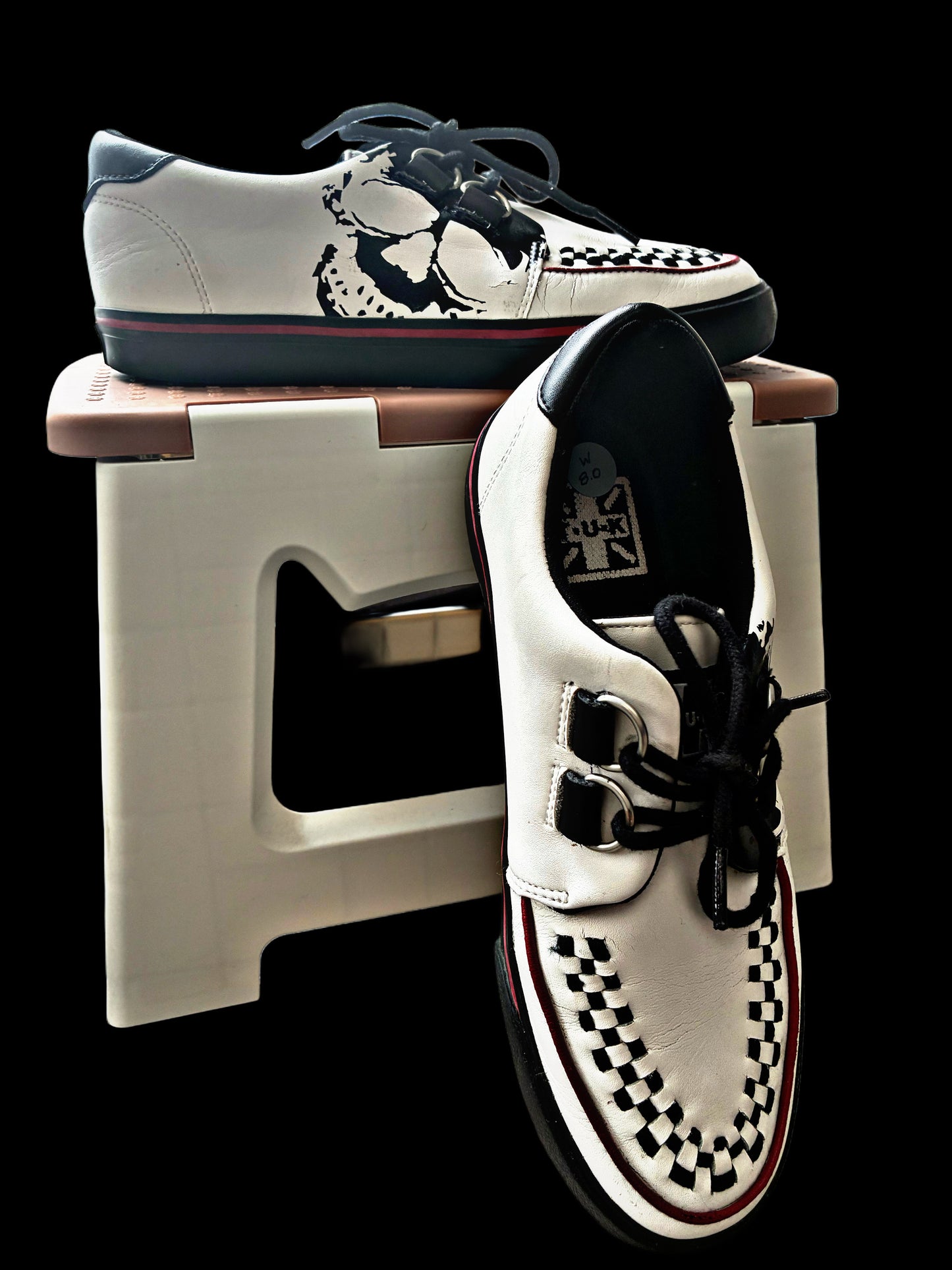 🖤 T.U.K. Unisex White Leather VLK Creeper Sneaker with Skull Print
