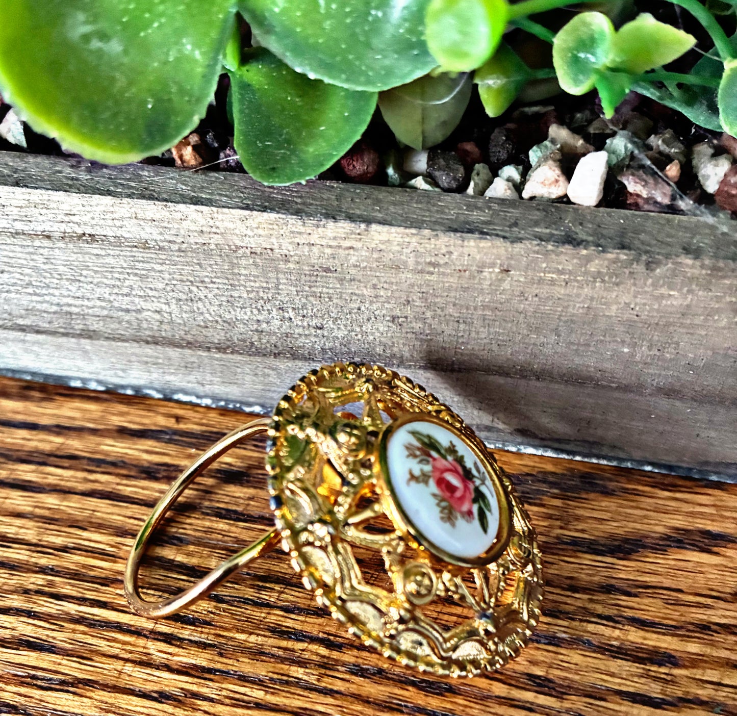 Vintage Rose Revival Scarf Clip