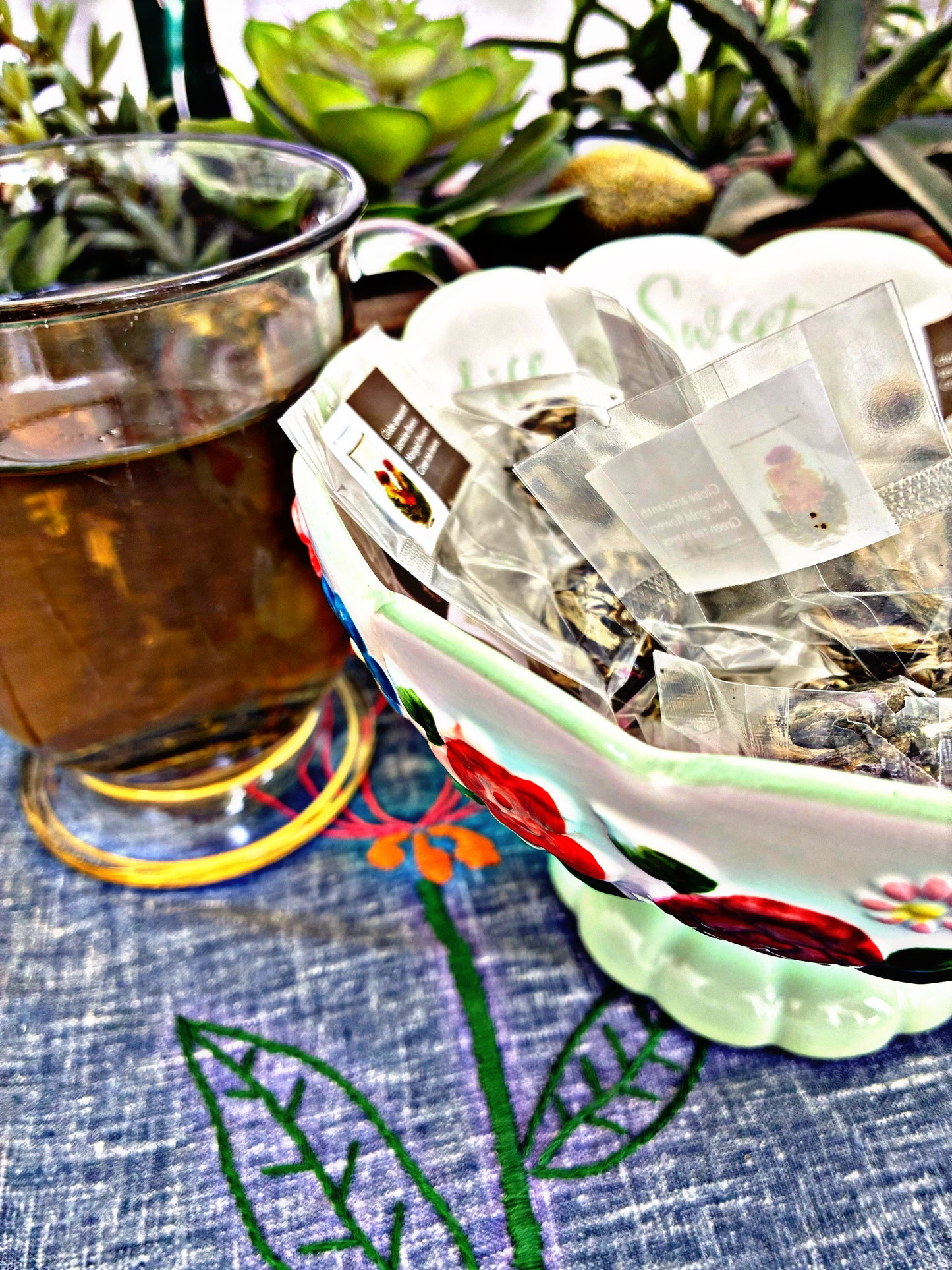 🌸 Peek-a-Bloom – Individual Blooming Tea Flowers