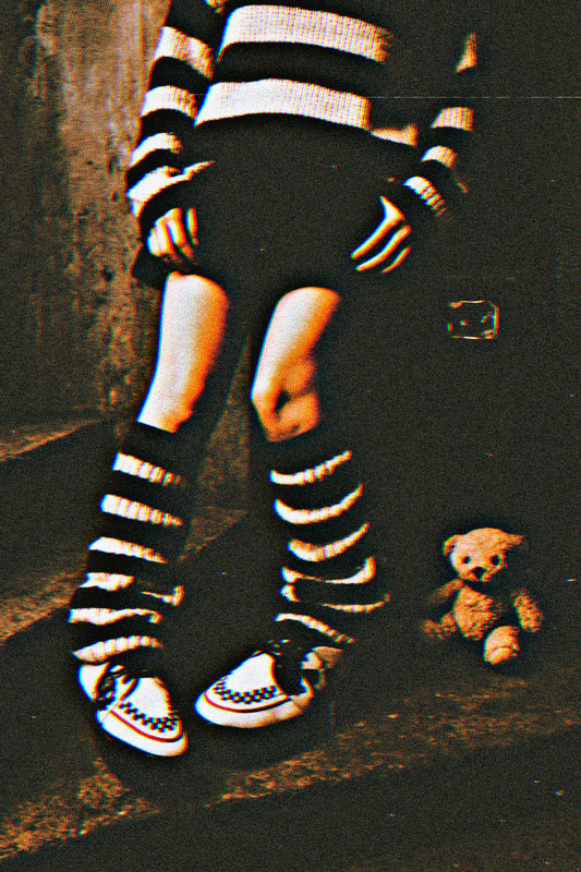 🖤 T.U.K. Unisex White Leather VLK Creeper Sneaker with Skull Print
