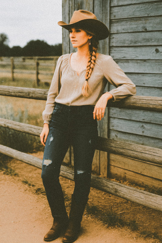 Effortless Edge Mid-Rise Denim - Sz 4/27